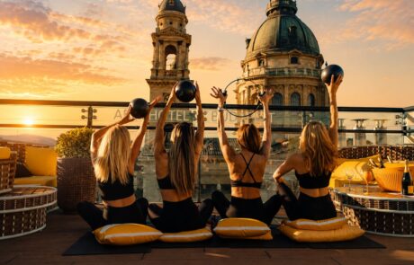 PILATES & BUBBLES x ARIA